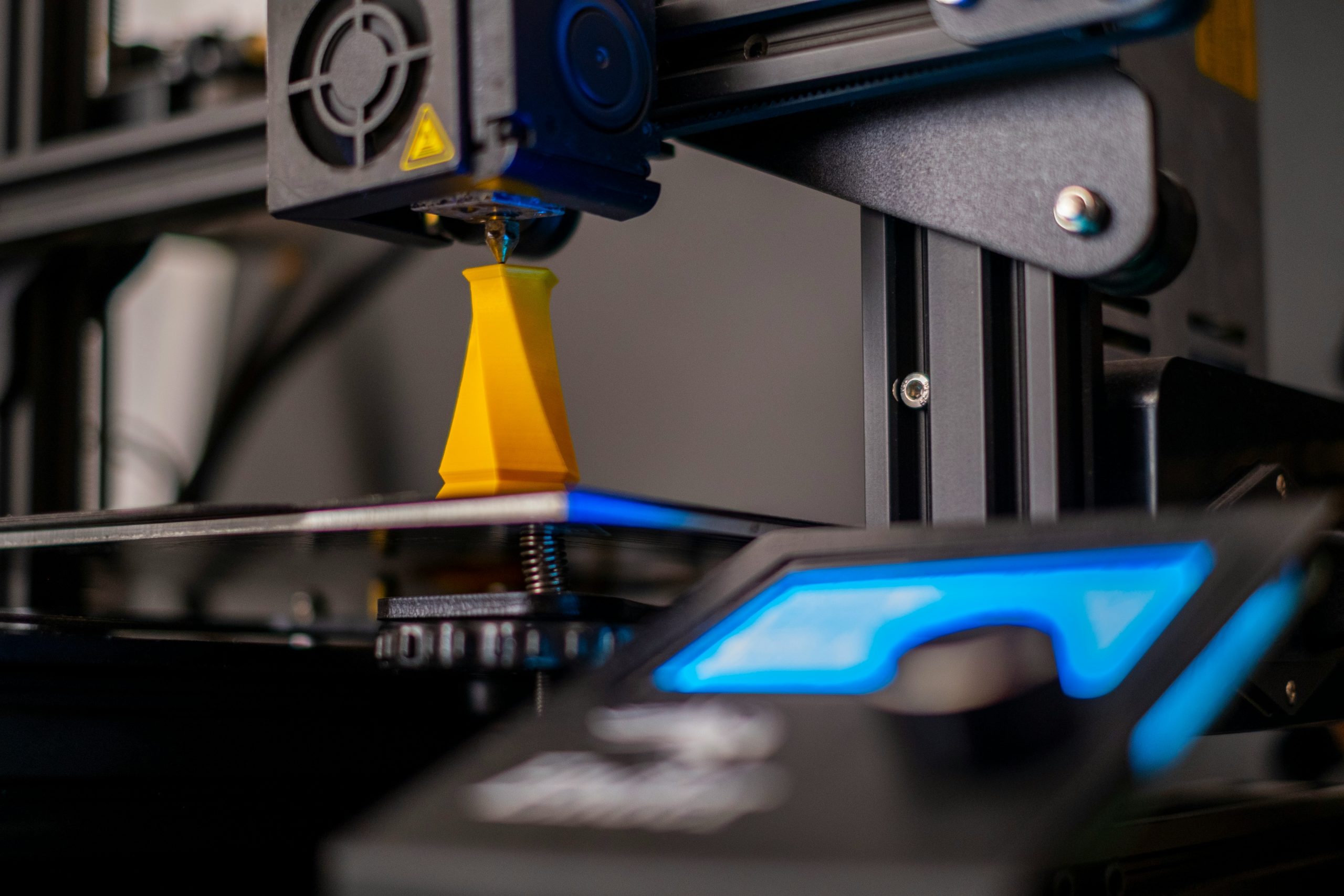 FDM vs Resin Printing: Which Is Better for Beginners?